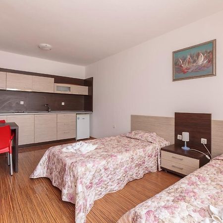 Guest Apartments Co Morenia Sunny Beach Exterior photo